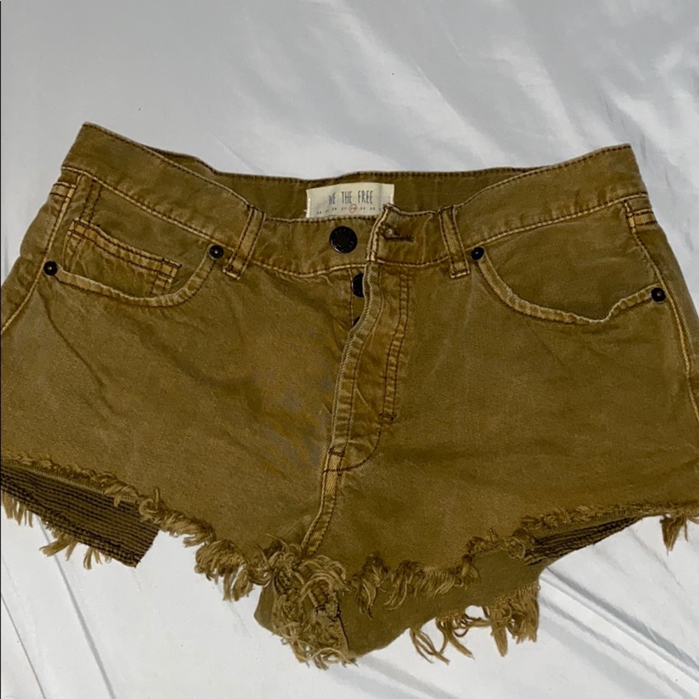 Free People We The Free shorts size 28 in olive